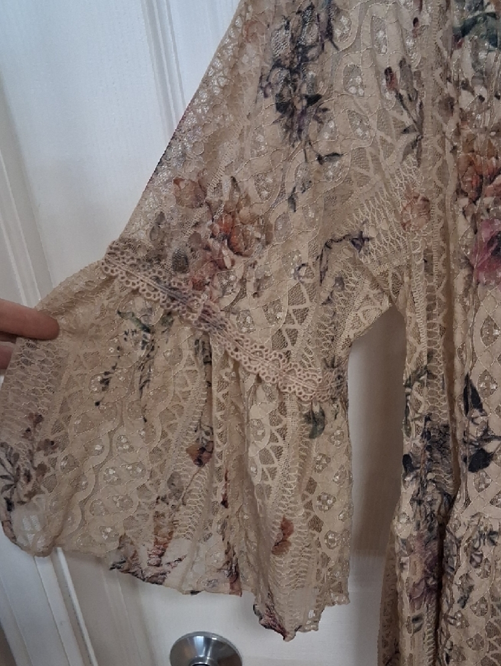 Origami Lace Floral Duster - Picture 4 of 13